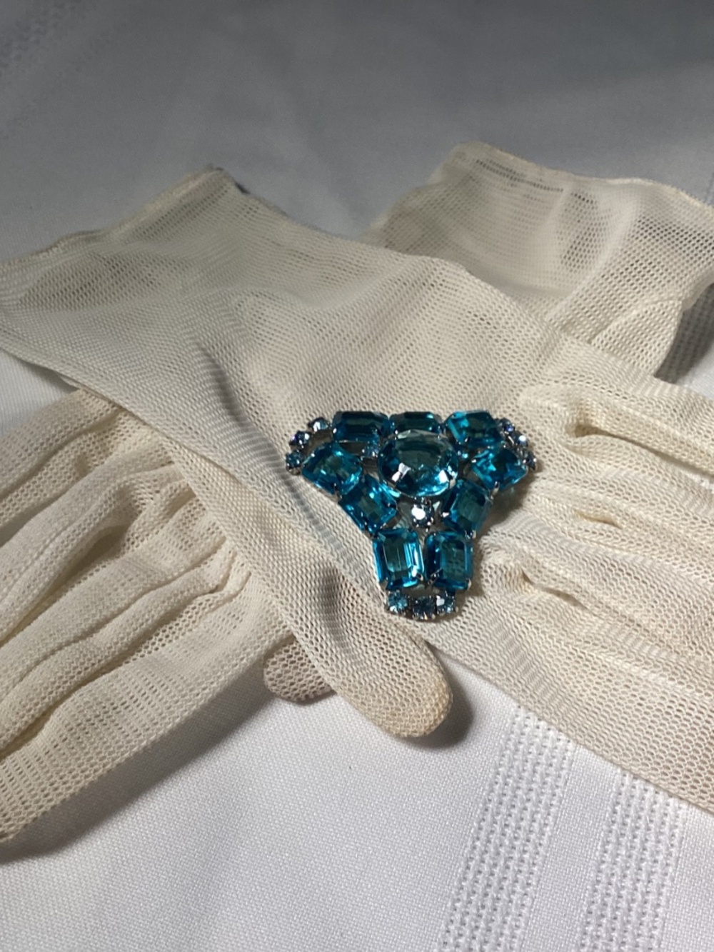 Art deco aquamarine colored vintage brooch. 💙💙💙💙💙RARE ONE 💃 - Picture 2 of 8